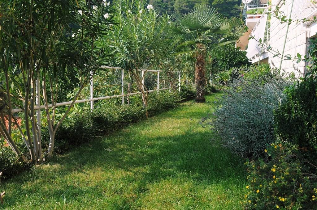 Apartments Villa Adria 라벡 외부 사진