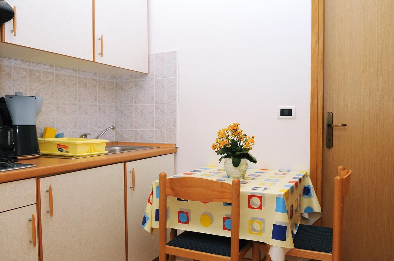 Apartments Villa Adria 라벡 외부 사진