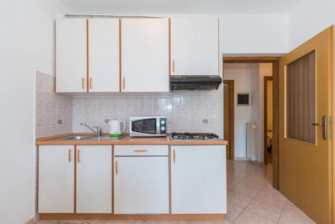 Apartments Villa Adria 라벡 객실 사진