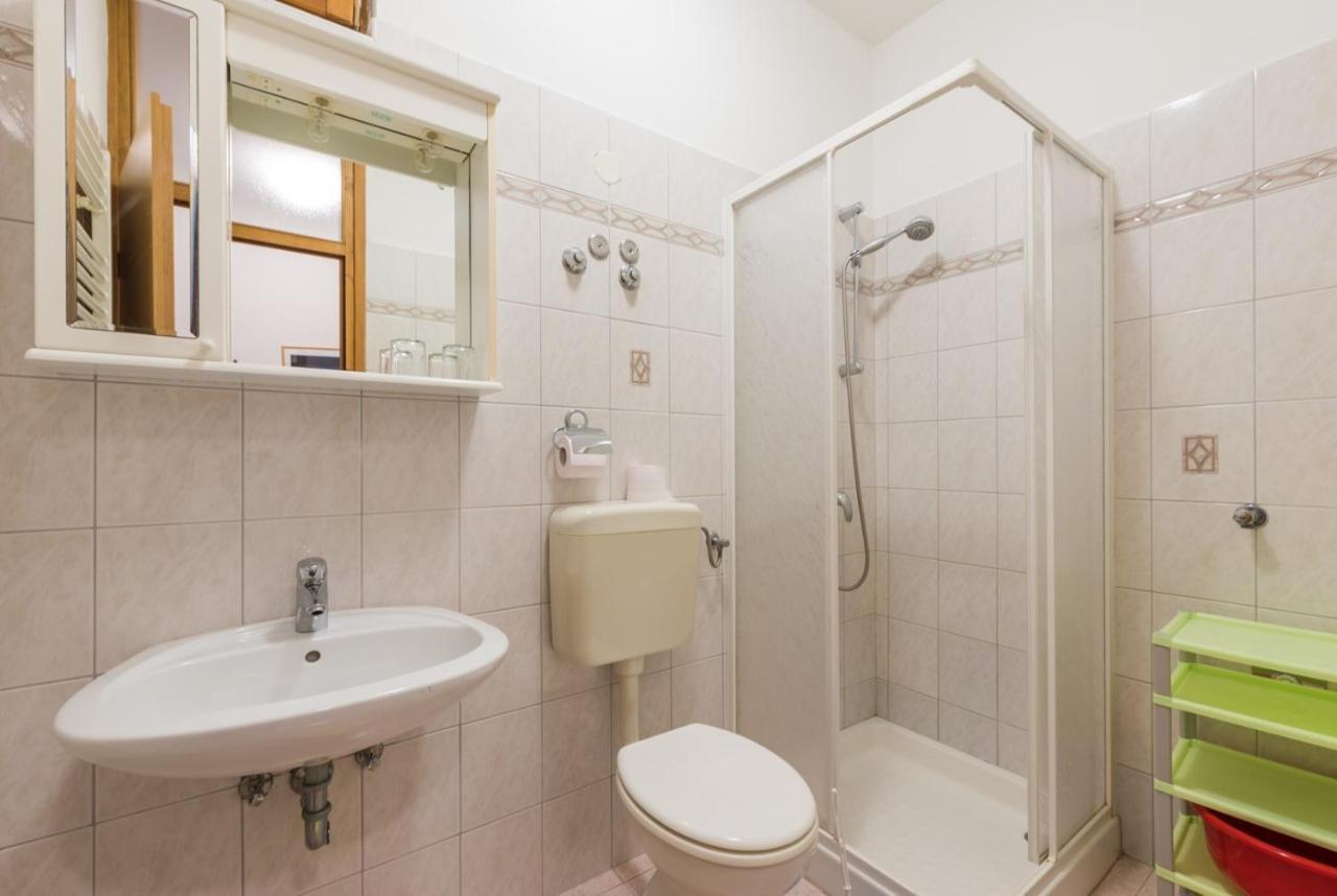 Apartments Villa Adria 라벡 객실 사진