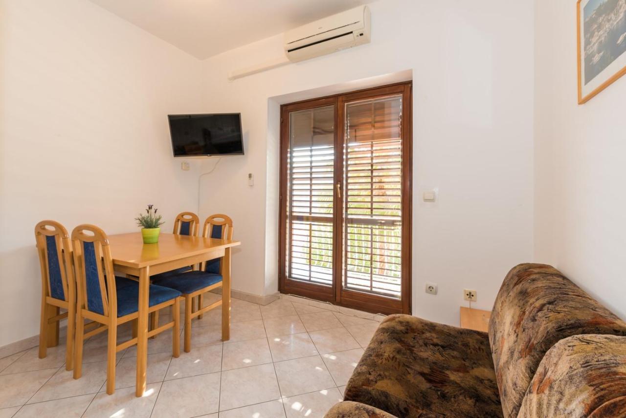 Apartments Villa Adria 라벡 객실 사진