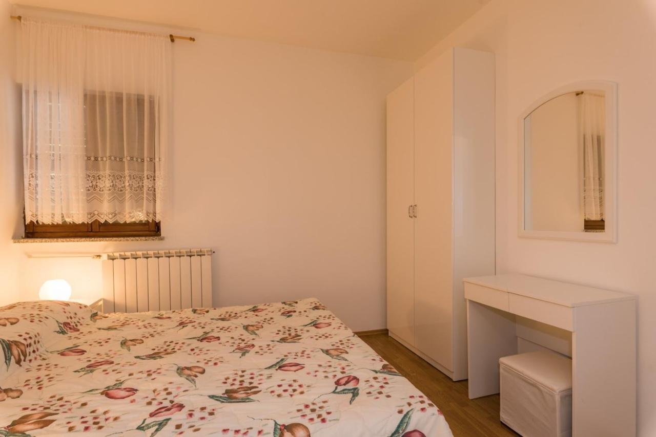 Apartments Villa Adria 라벡 객실 사진