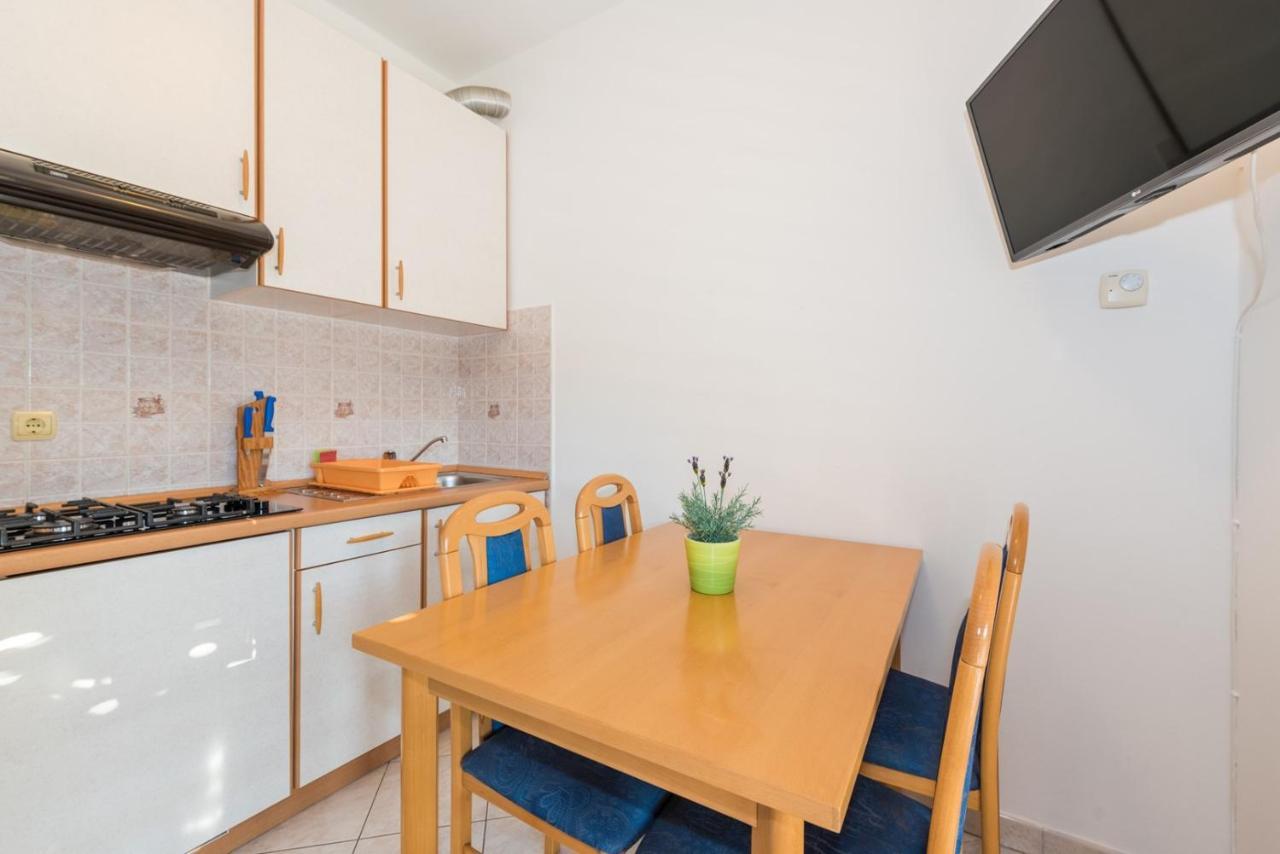 Apartments Villa Adria 라벡 객실 사진